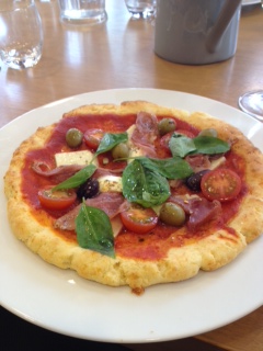 pizza made by Bruno.JPG