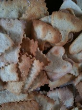 crackers baked.jpg gf.jpg